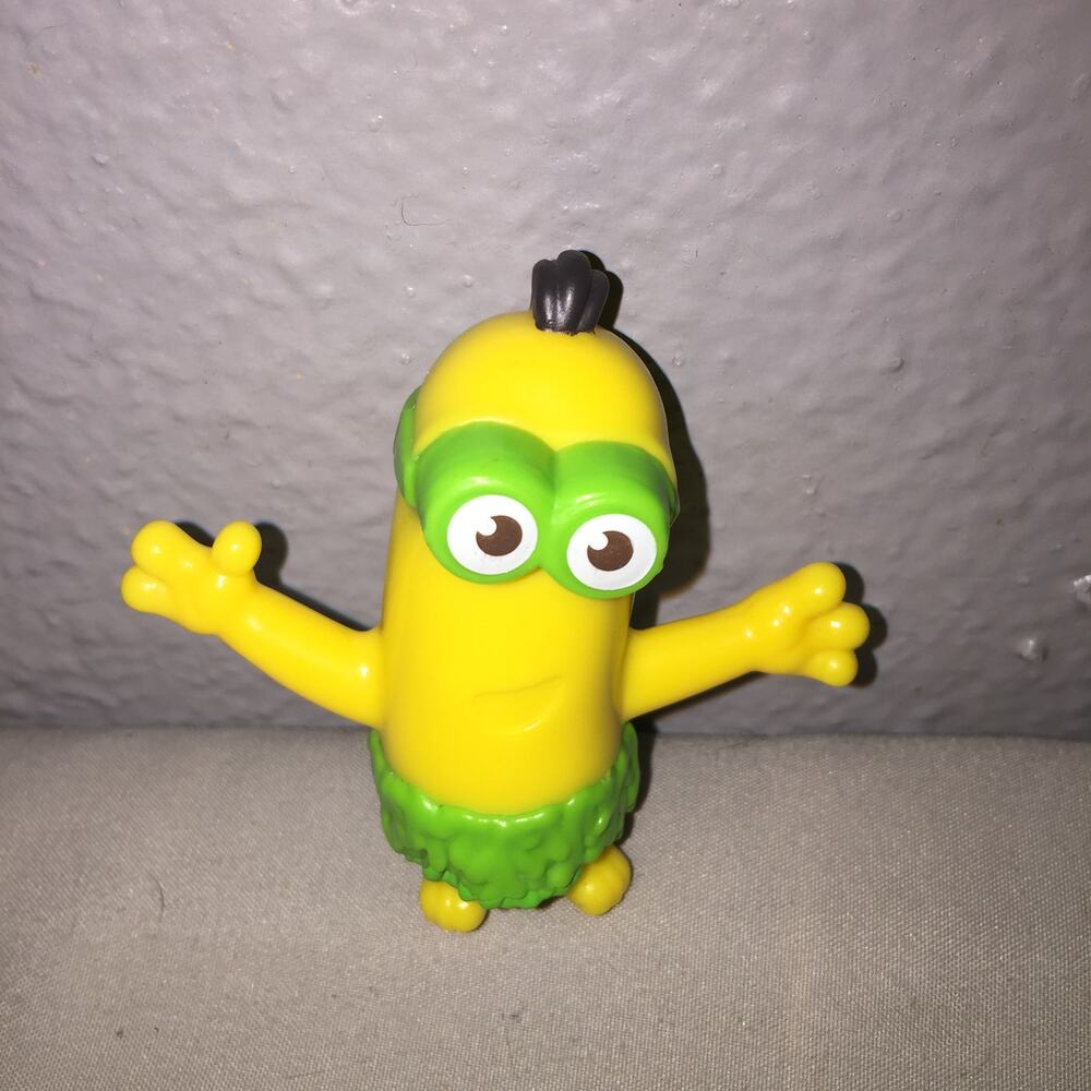 FF Toy McDonald's Minions Jurassic Minion in Green Loin Cloth Rise of Gru 2020